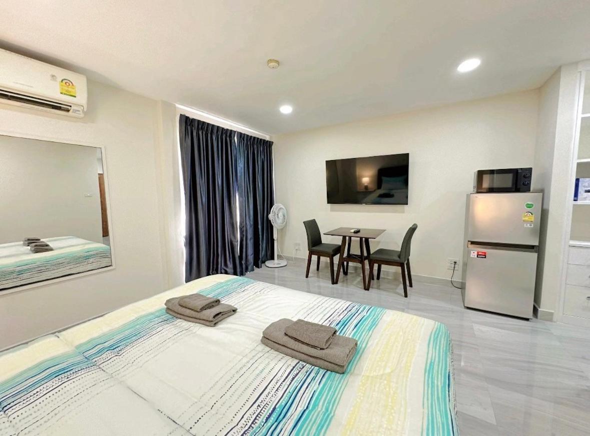 Studio Apartment Diana Estate Condominium Pattaya Exteriör bild