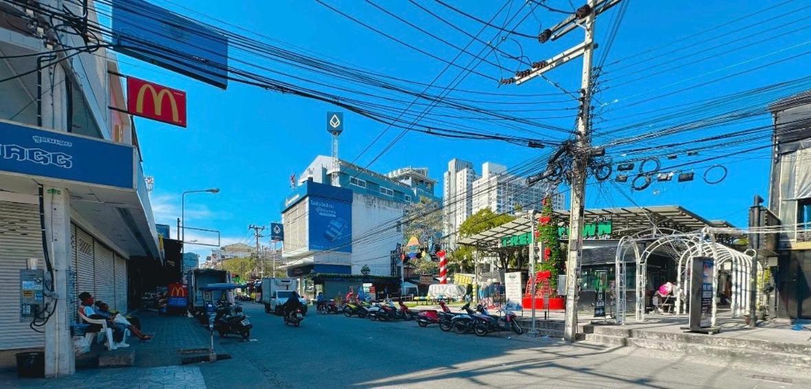 Studio Apartment Diana Estate Condominium Pattaya Exteriör bild